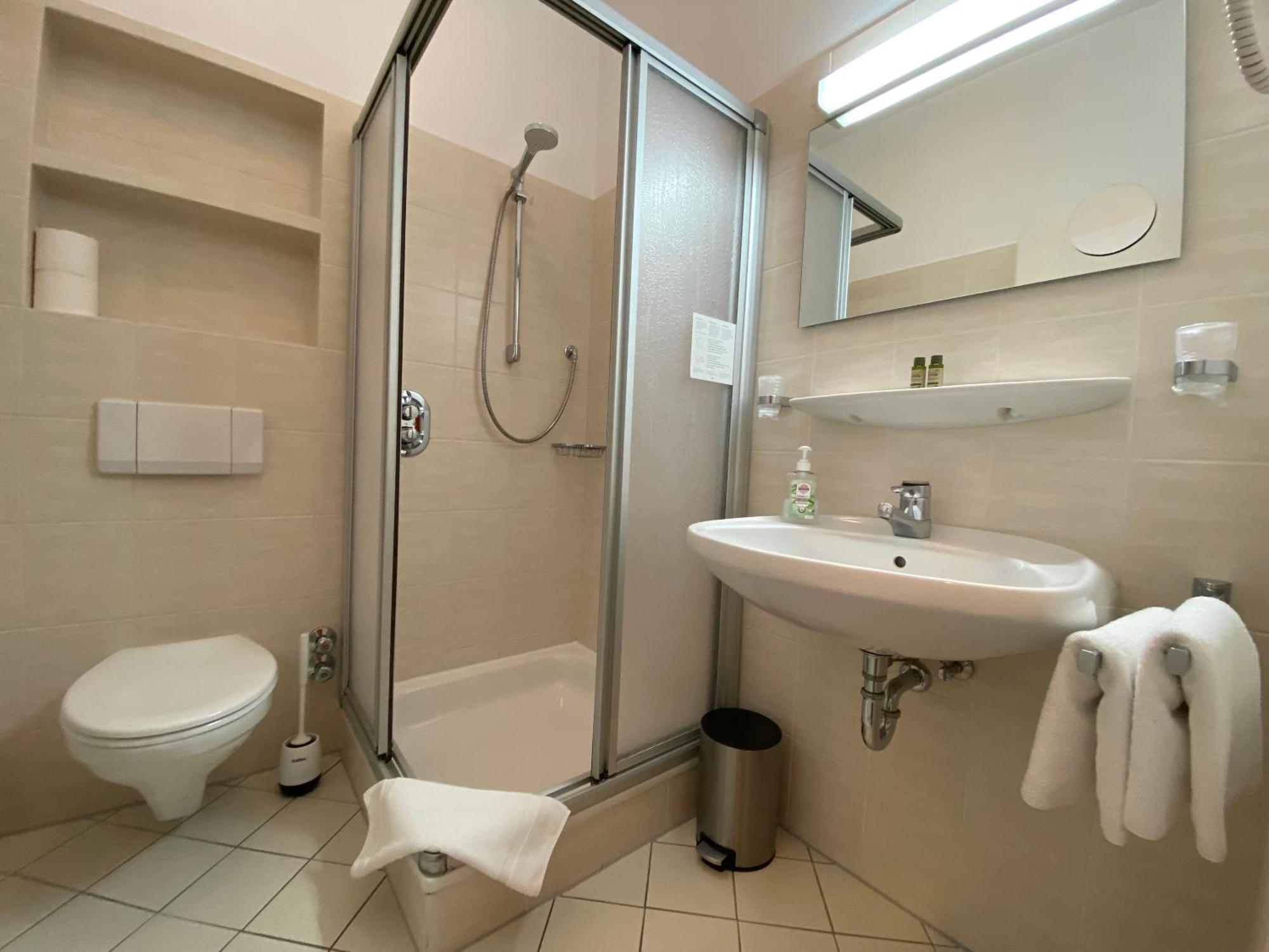 Adamidis Hotel Altenmedingen Extérieur photo