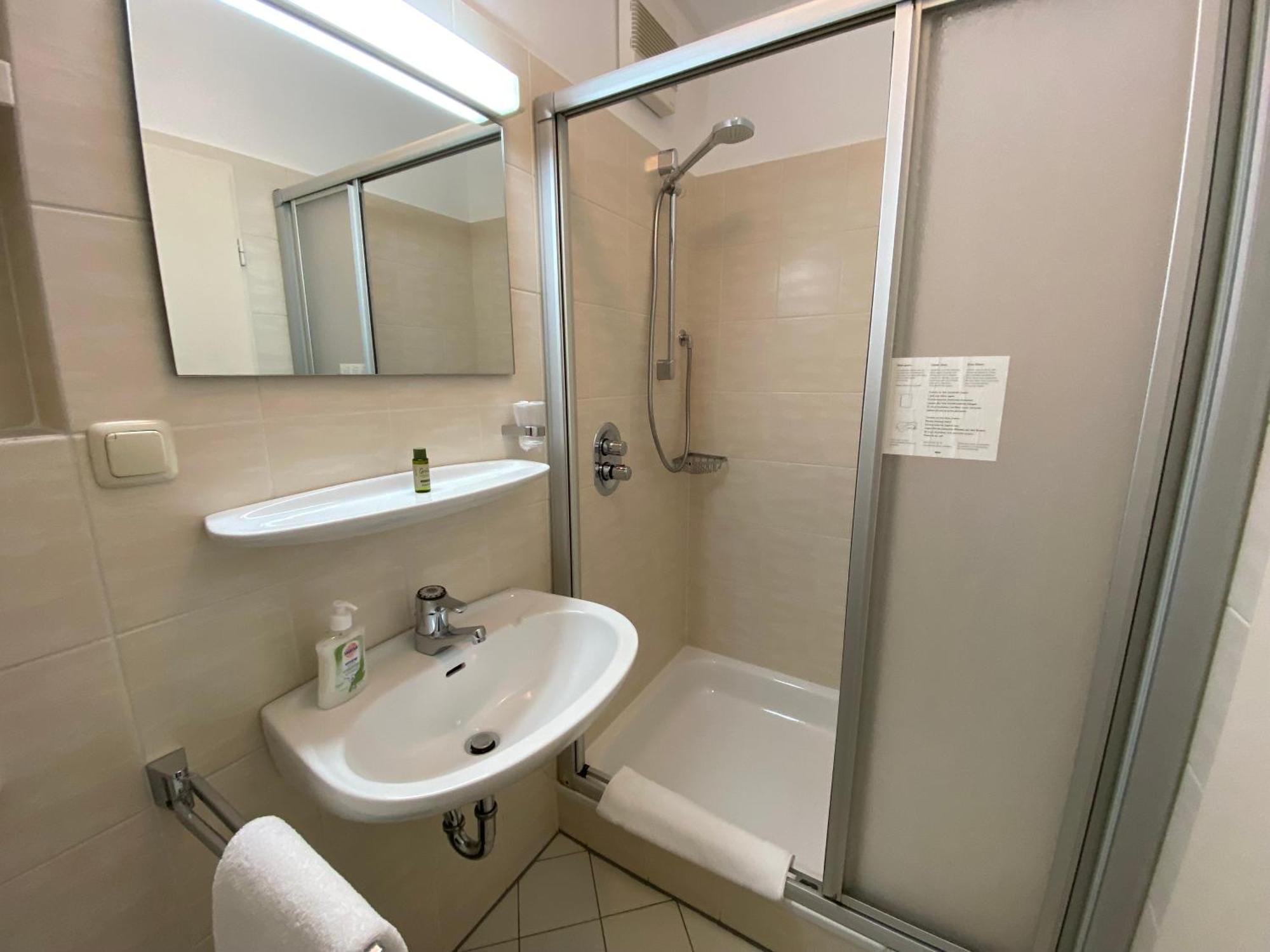 Adamidis Hotel Altenmedingen Extérieur photo
