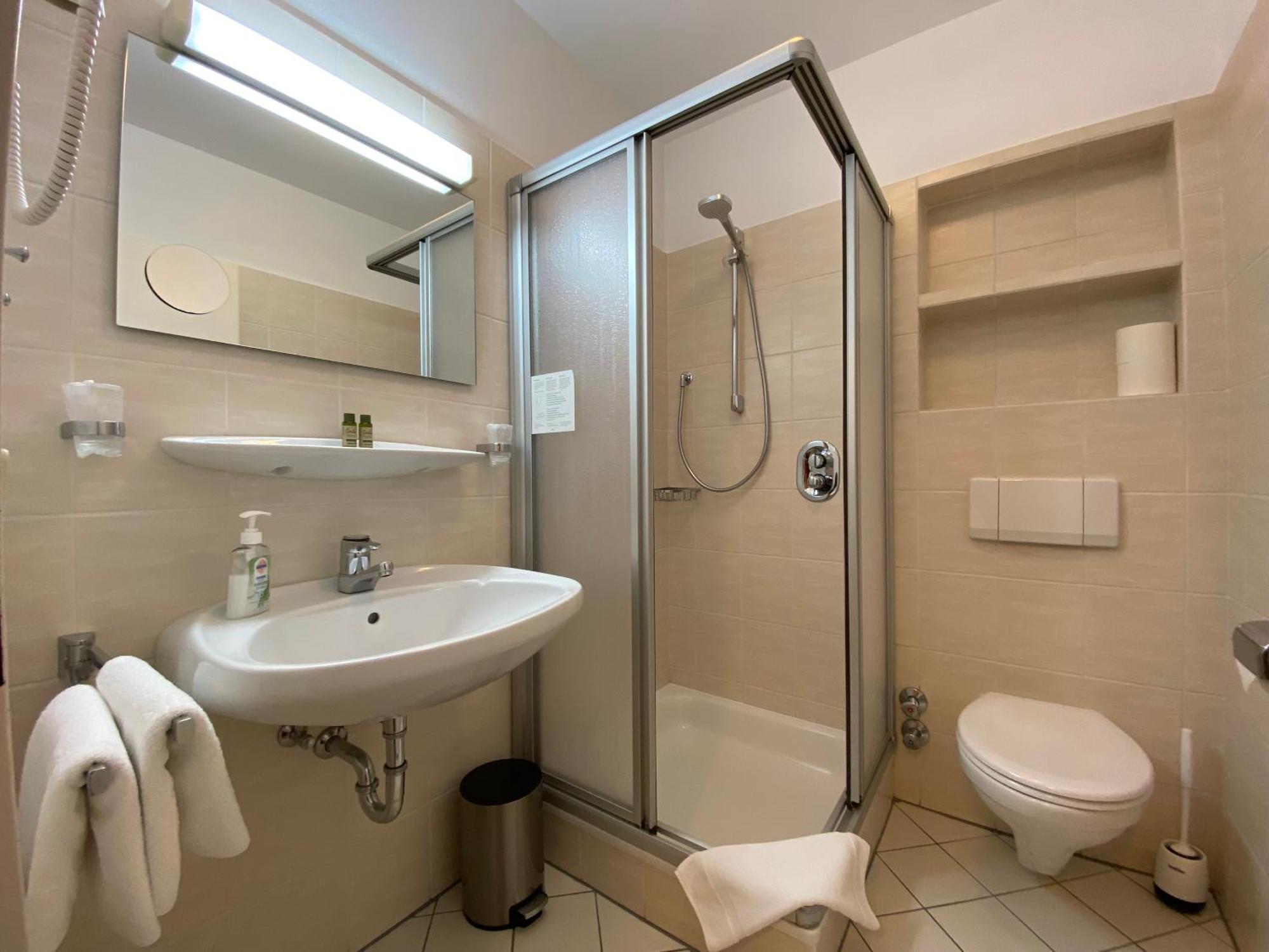 Adamidis Hotel Altenmedingen Extérieur photo